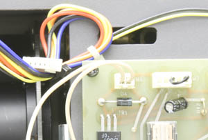 Close-up of Kowa fx-50C jumper plug installed